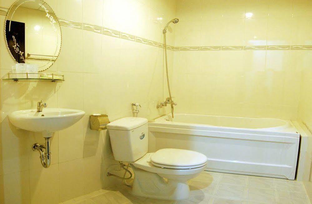 Begonia Hotel Nha Trang Buitenkant foto